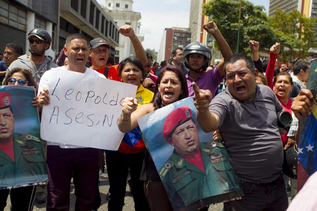 Forrong Venezuela is: 3000 ejtőernyőst vezényelt ki a kormány