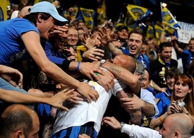 Tízezrek ünnepelték Milánóban az Inter sikerét