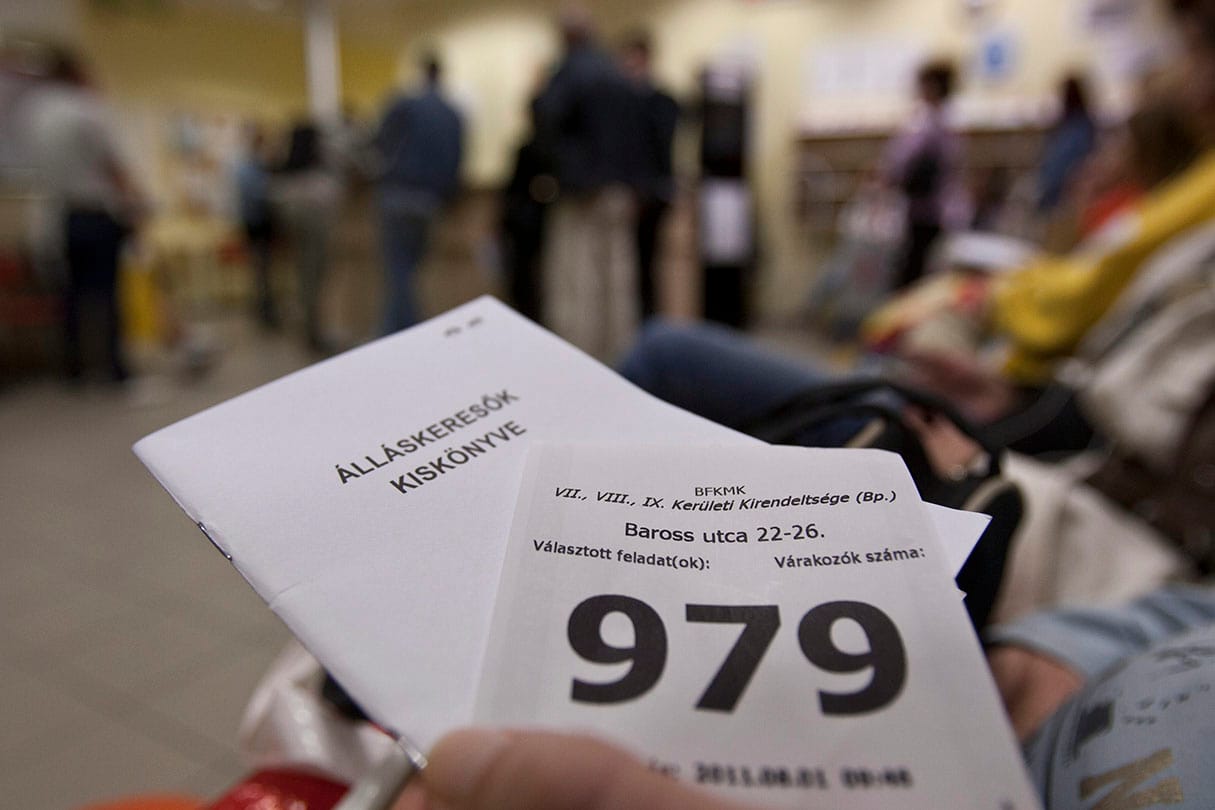 A kormánynak is feltűnt a kormányhivatalok túlterheltsége