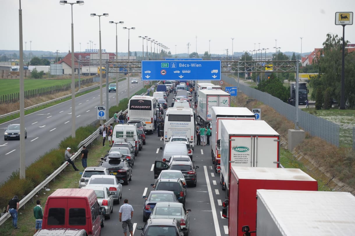 Ausztria: egyelőre zárva az M1-es hegyeshalmi határszakasza