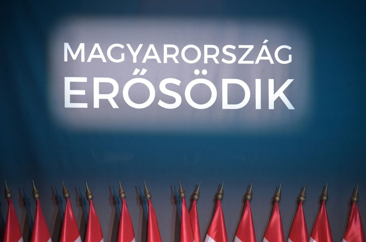 Orbán víziójában minden gyönyörű, csak közben élet-halál harcot vívunk