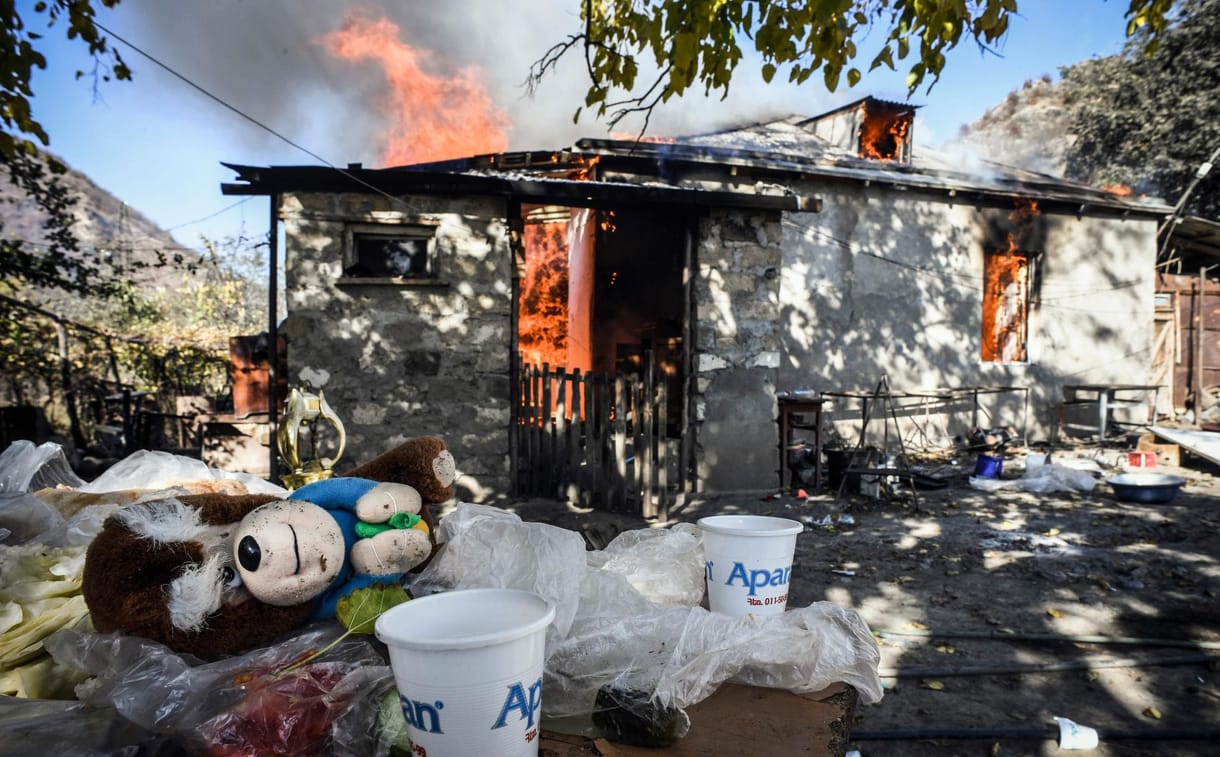 Az örmények nem az azeri túlerő, hanem az oroszok miatt vesztettek a karabahi háborúban