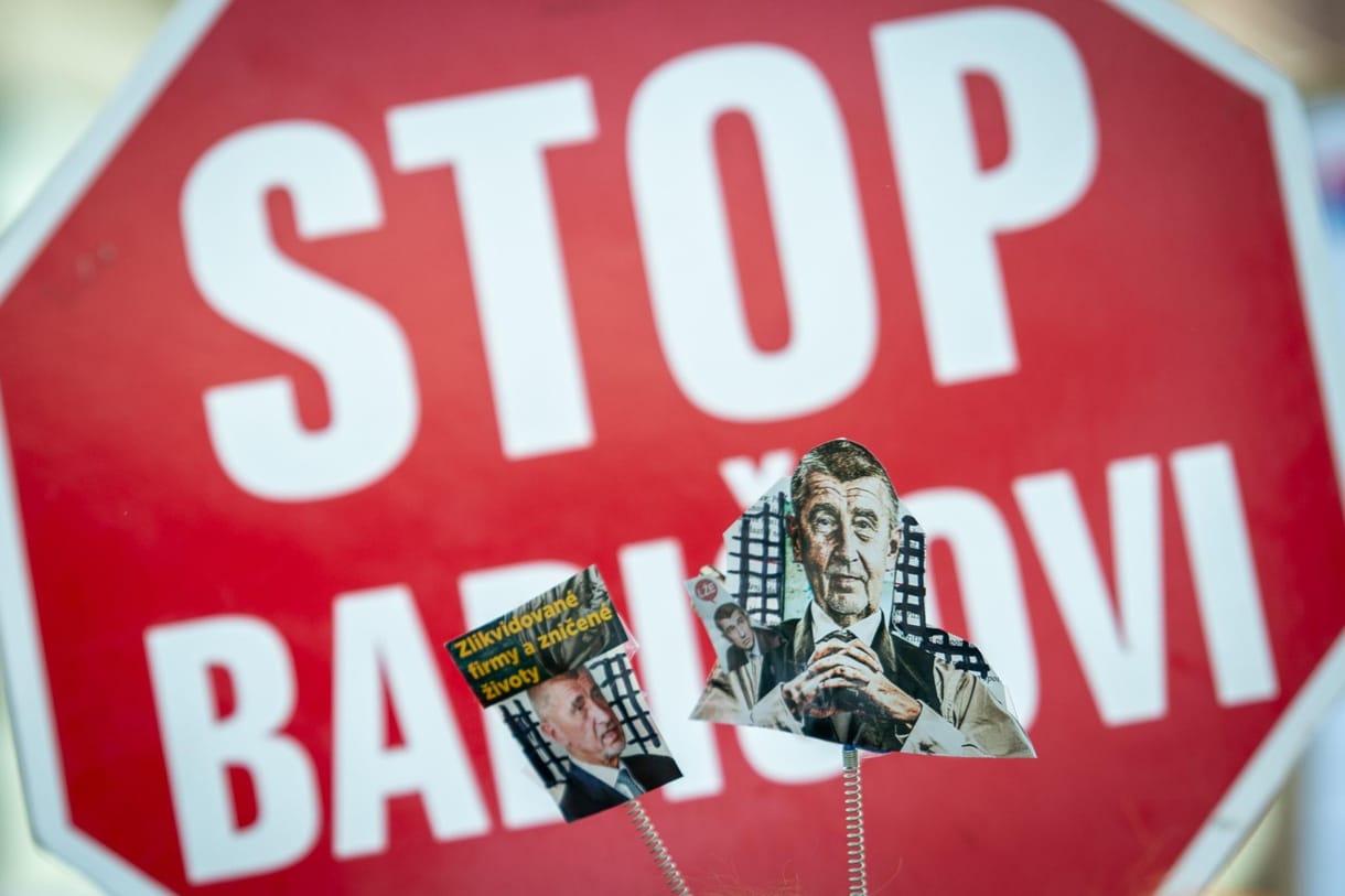 Háromszáz cseh városban követelték Andrej Babis lemondását