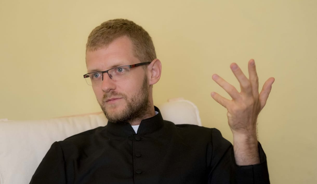 Külföldre is eljutott annak a híre, hogy Hodász Andrást pap molesztálta
