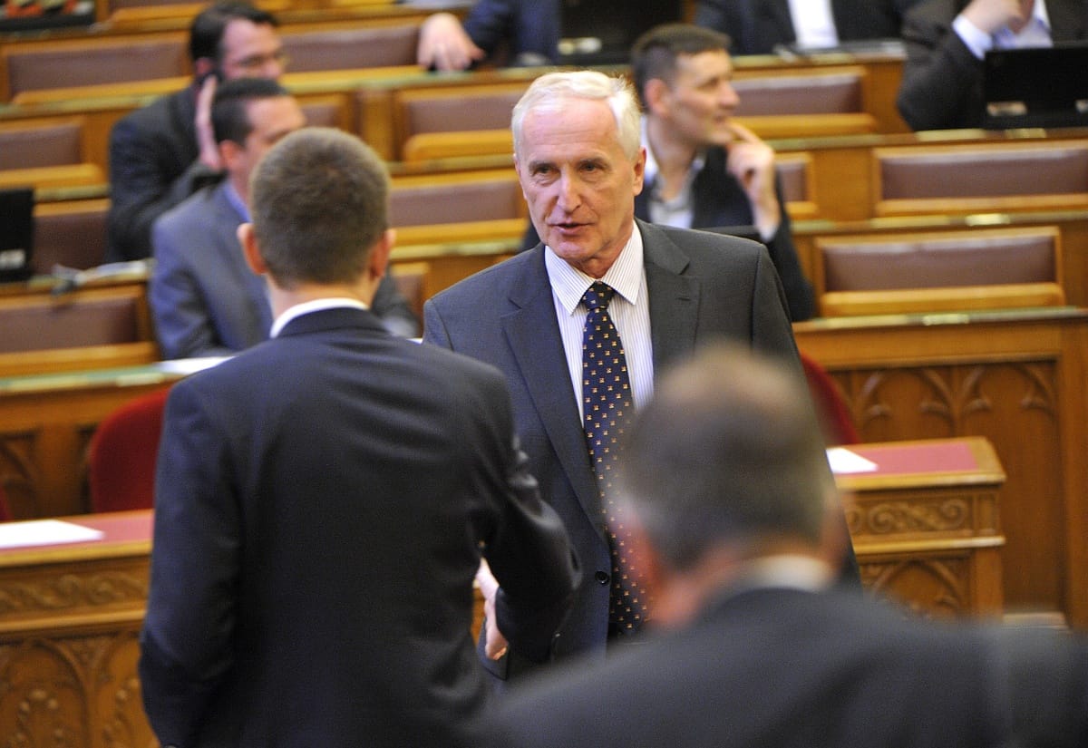 EU-kanadai szerződés: nem tudni, aláírják-e, a Fidesz is megosztott az ügyben