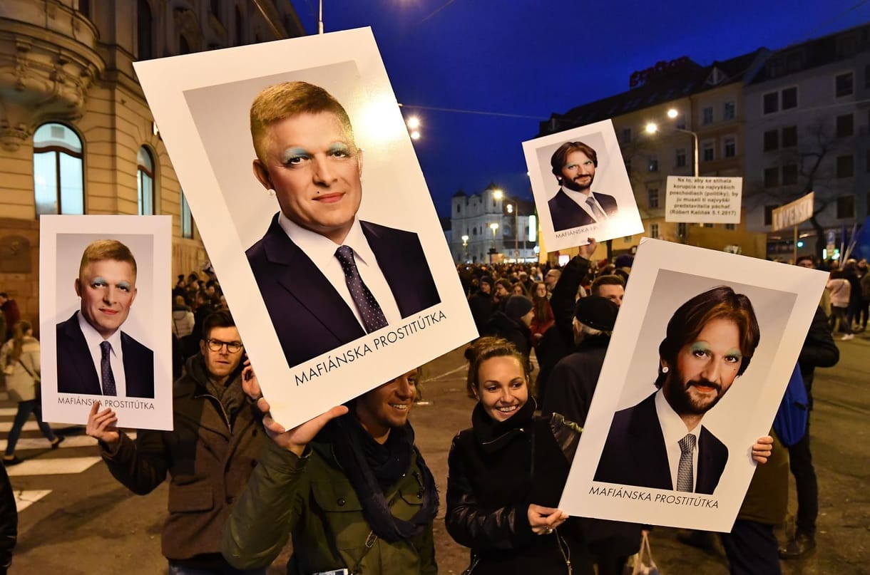 Rács mögé kerülhet Fico volt szlovák miniszterelnök, a magyar kormány a szokásosnál jobban figyel