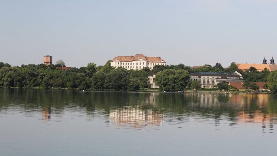 Az LMP arra kéri Bruce Willist, állítsa meg a tatai luxusszálloda építését