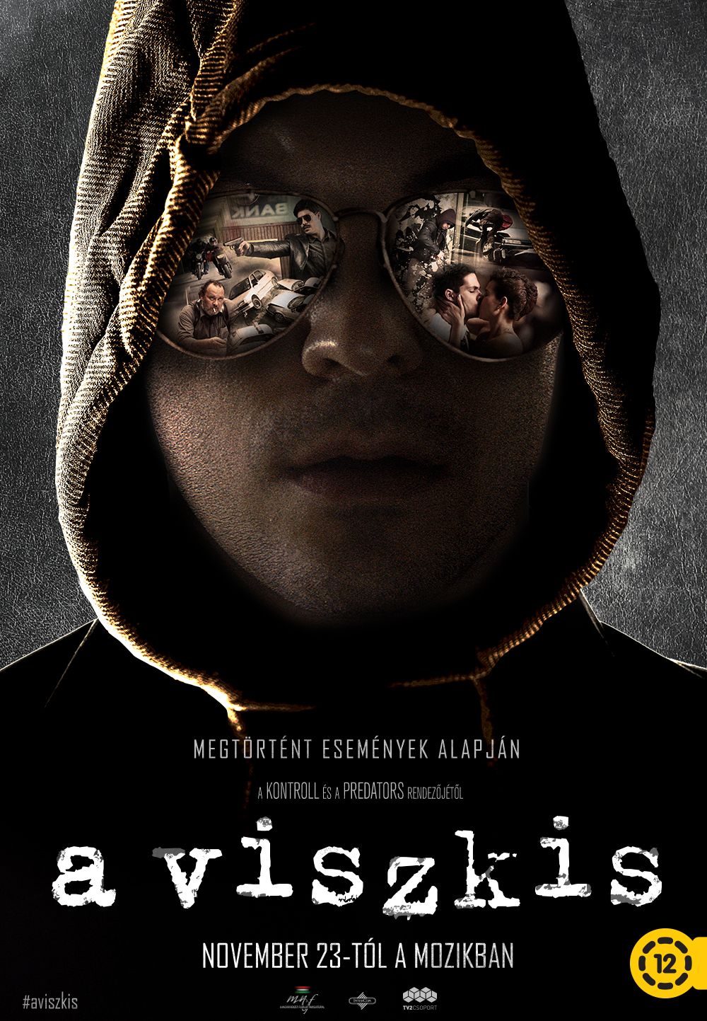 Csúcsra ért a magyar filmmarketing: egy bank felett virít A Viszkis hatalmas hirdetése
