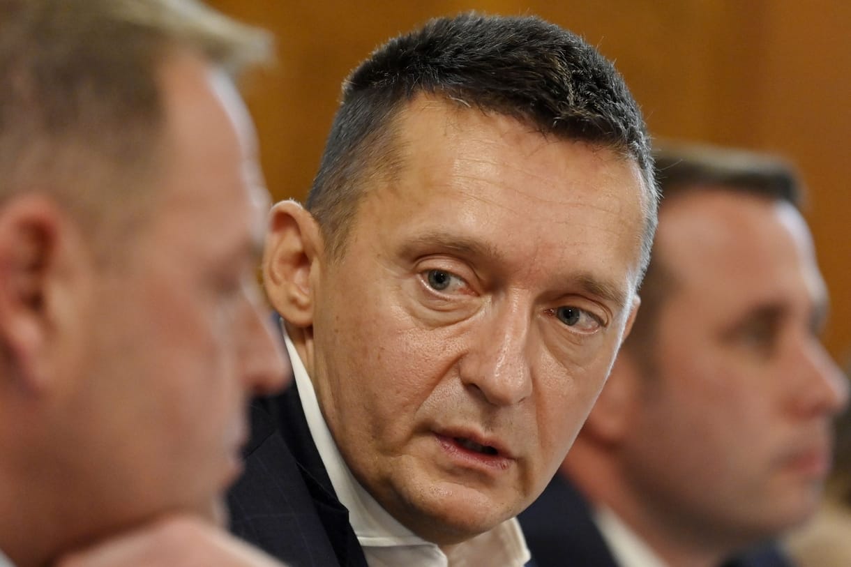 Rogánék előbb megérvelték, miért tartanak vissza dokumentumokat, aztán azt is letagadták, hogy léteznek