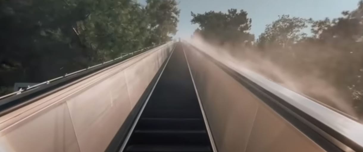 Pláza helyett a hegyre építettek egy őrült hosszú mozgólépcsőt Kínában
