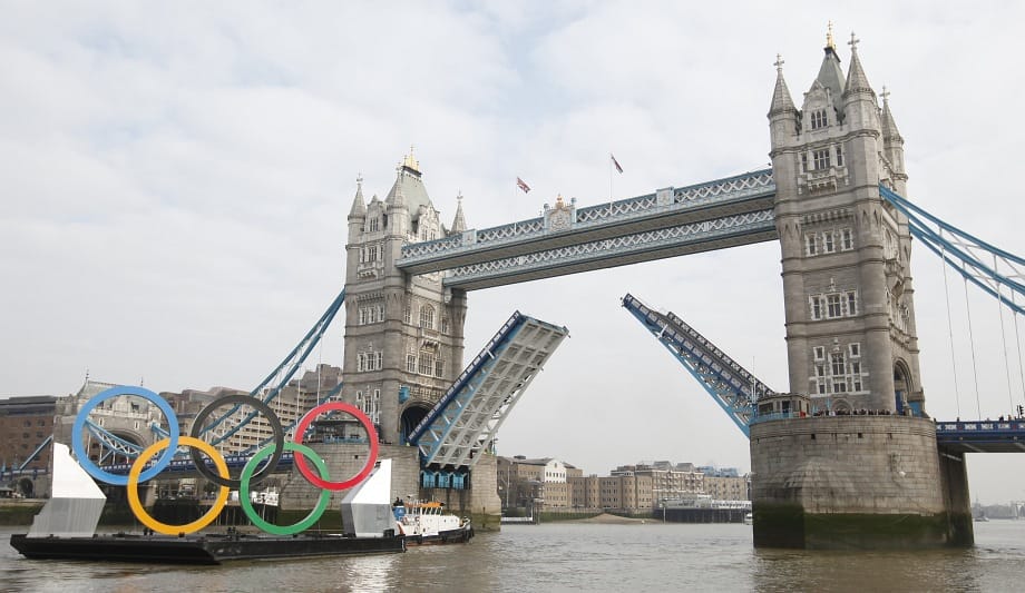 Ez nem a hajók napja: Londonban is baleset volt