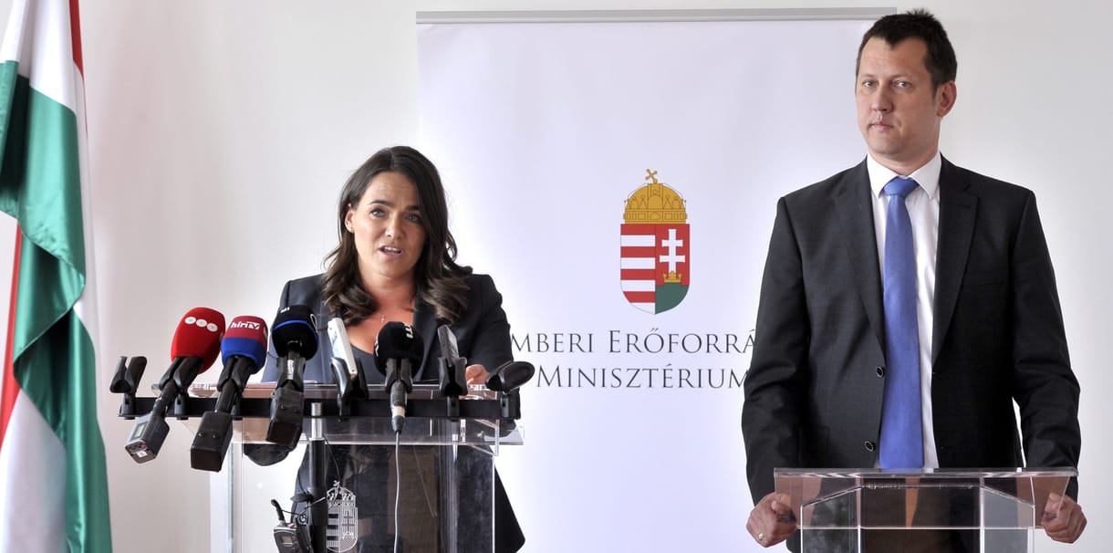 Ötven évre emelné az örökbefogadók és a gyermek közötti maximális korkülönbséget az Emmi