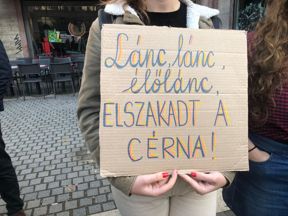 Az egész Nagykörúton körbeérő élőláncot terveznek a tanárok mellett kiálló diákok október 27-re