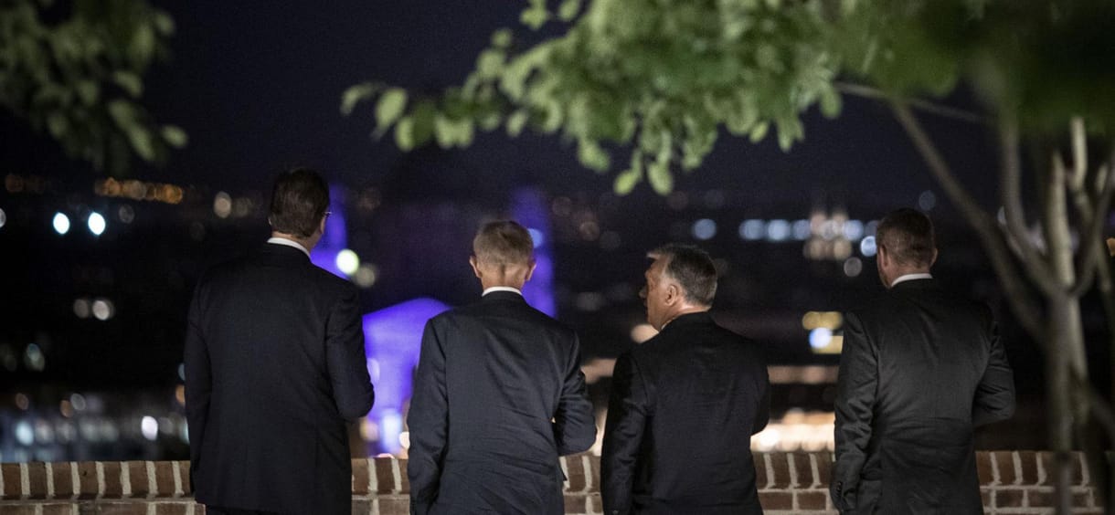 Orbán megmutatta a pesti panorámát régiós kollégáinak