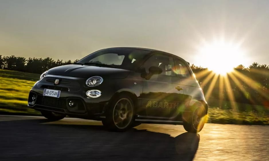 Nem villannyal, benzinnel ünneplik az Abarth 75. születéspnapját