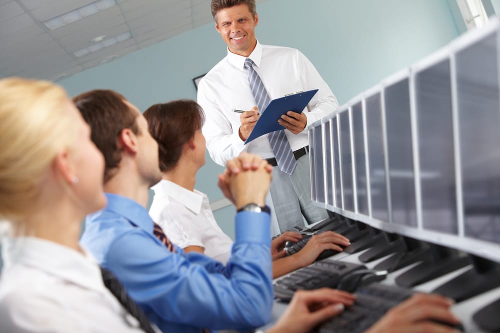 Ki lesz 2011 informatikai oktatója?