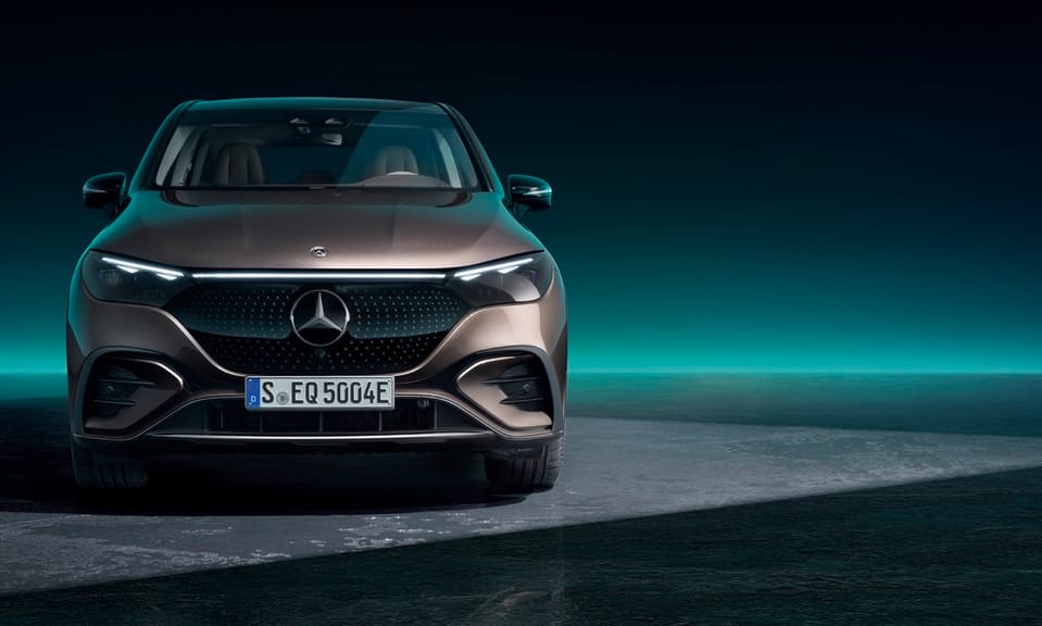 Közel 600 kilométer hatótávú új villany Mercedes, itt az EQE SUV
