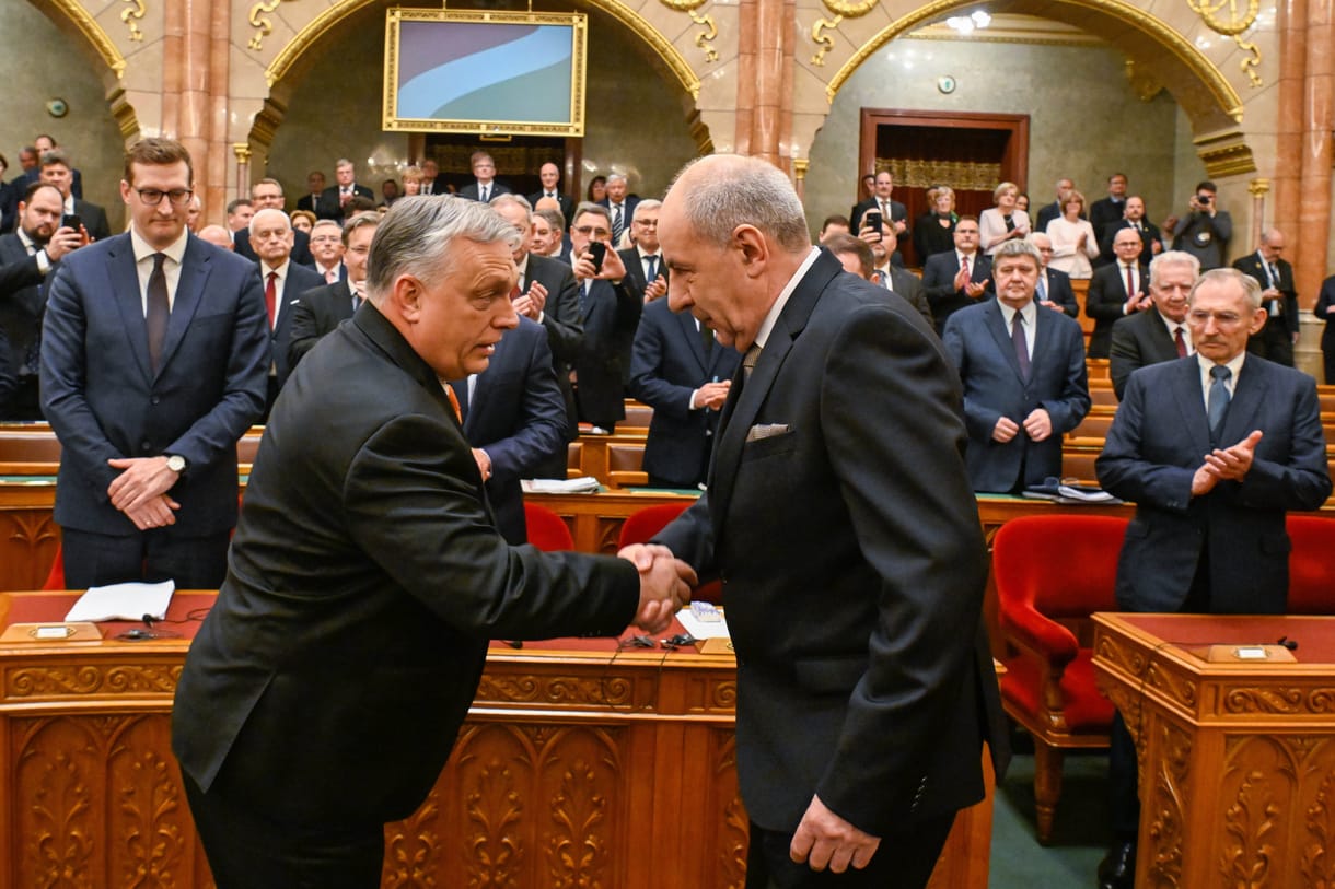 Orbán javaslatára két új államtitkárt nevezett ki Sulyok Tamás