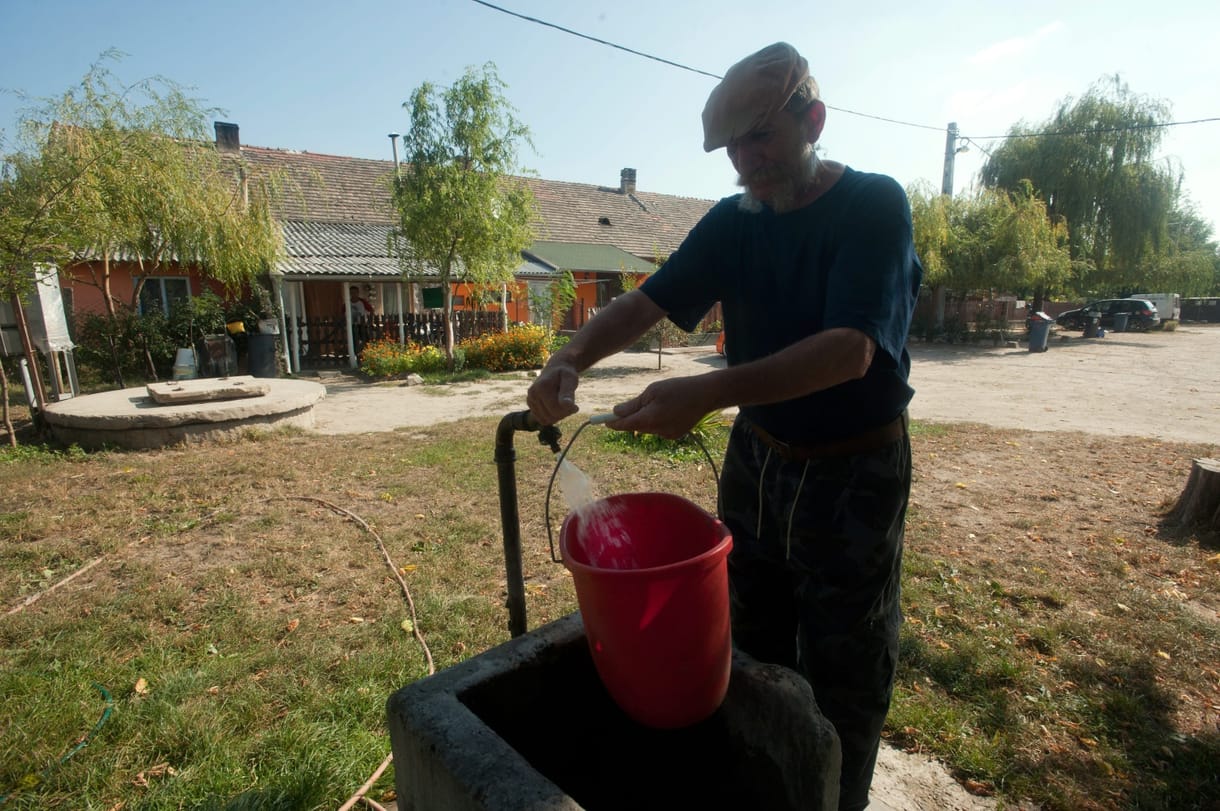Most akkor engedélyeztetni kell a gazdáknak a kutakat, vagy sem?