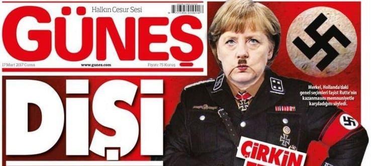 Hitlerként ábrázolja Merkelt egy török lap