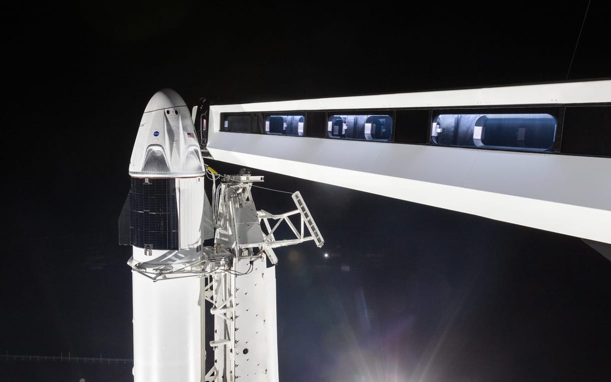 Végzősök, figyelem: most bárki fotójat magával viszi a SpaceX a Nemzetközi Űrállomásra