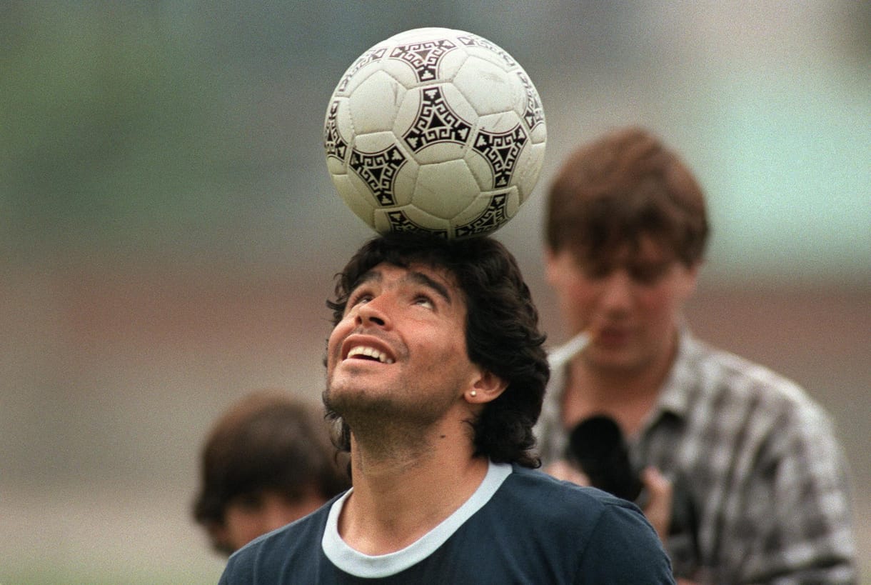Vizsgálja a rendőrség, hogy köze volt-e az orvosának Maradona halálához