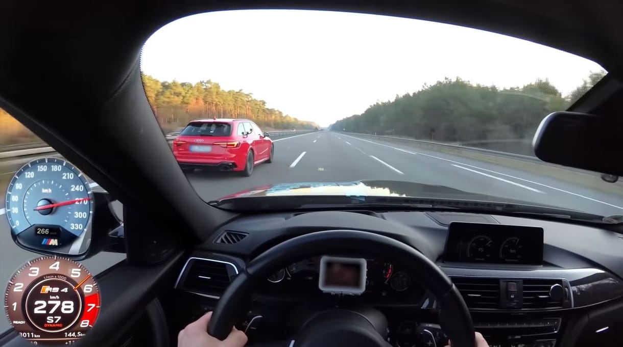 270-nel kergetőzik autópályán ez a BMW M3 Competition és Audi RS4 - videó