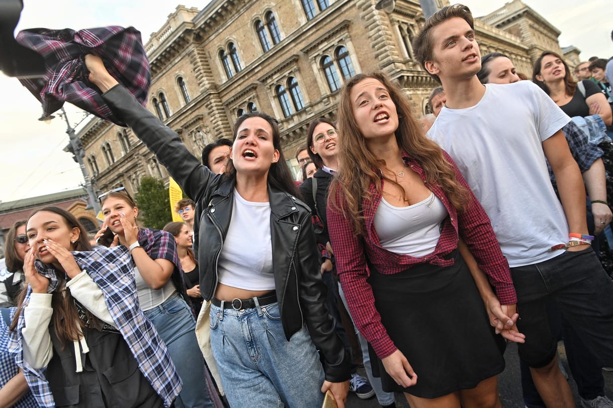 A Bakáts téri zeneiskolában és egy ferencvárosi középiskolában is polgári engedetlenségbe kezdtek a tanárok