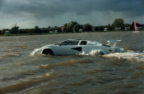 Eladó a világ legkülönlegesebb Lamborghinije: a kétéltű Countach