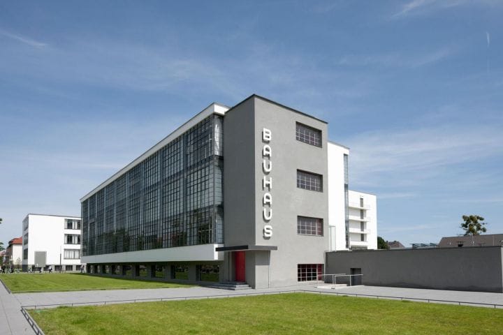 Bauhaus-könyvtár lesz egy NDK-s áruházból