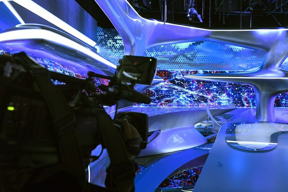 Mehet a brüsszeli pokolba az Echo TV műsorvezetője, aki Németh Szilárdra pofákat mert vágni