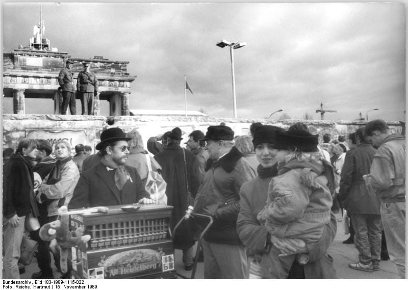 Menedéket kérnek, fegyvereket adnak: szovjet katonák a német egyesítés után – 1990. november 9.