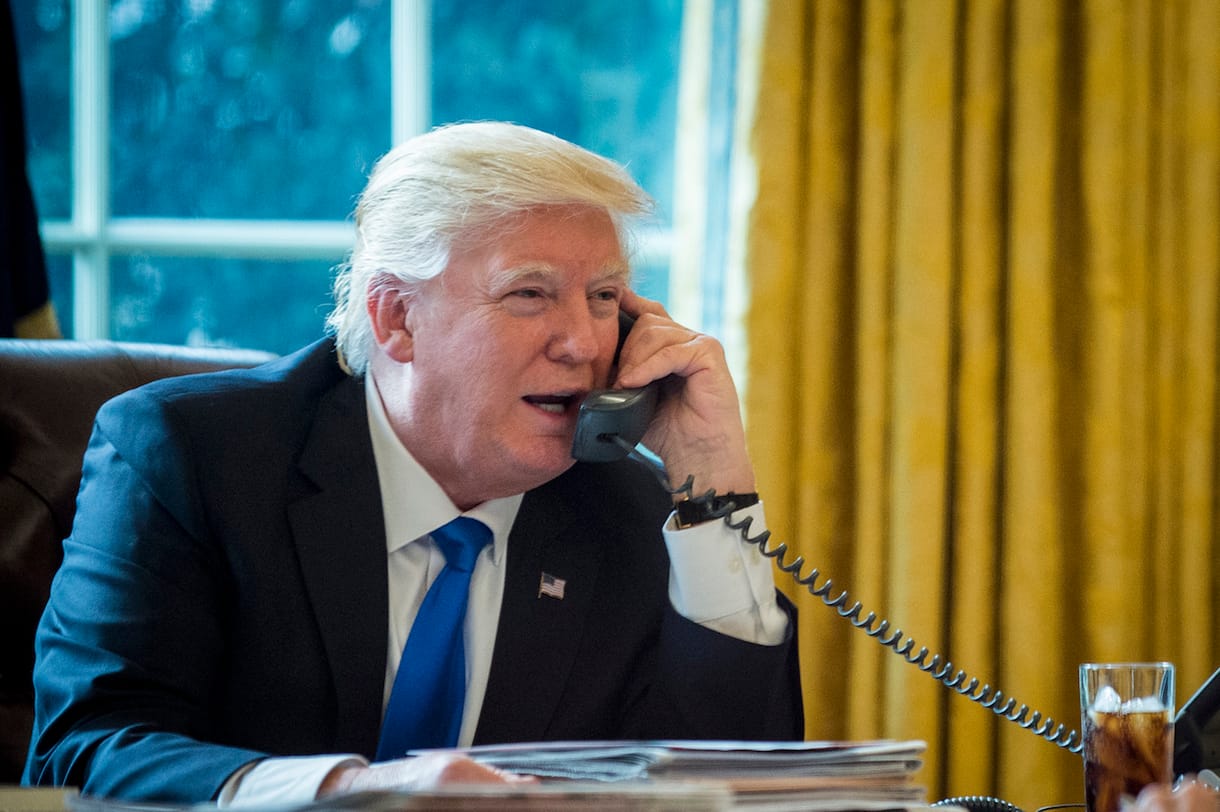 Trump hagyja, hogy kicsit levegőhöz jusson a ZTE