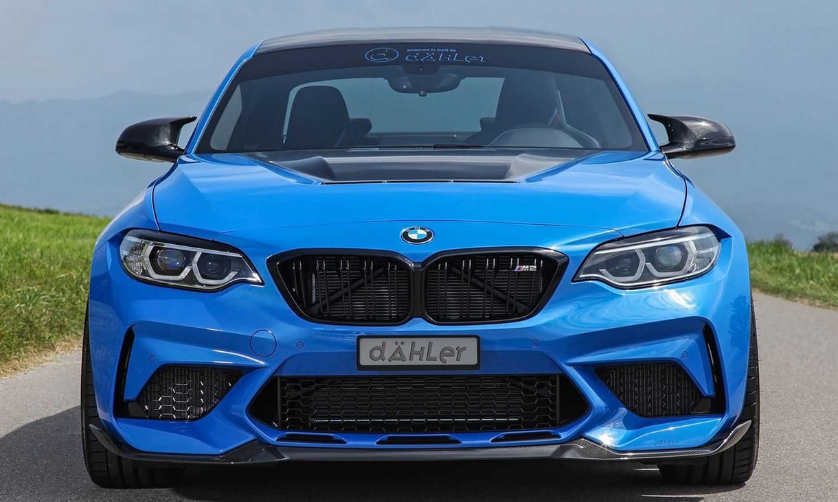 Vezetési élmény kimaxolva: 550 lóerős lett az új BMW M2 CS