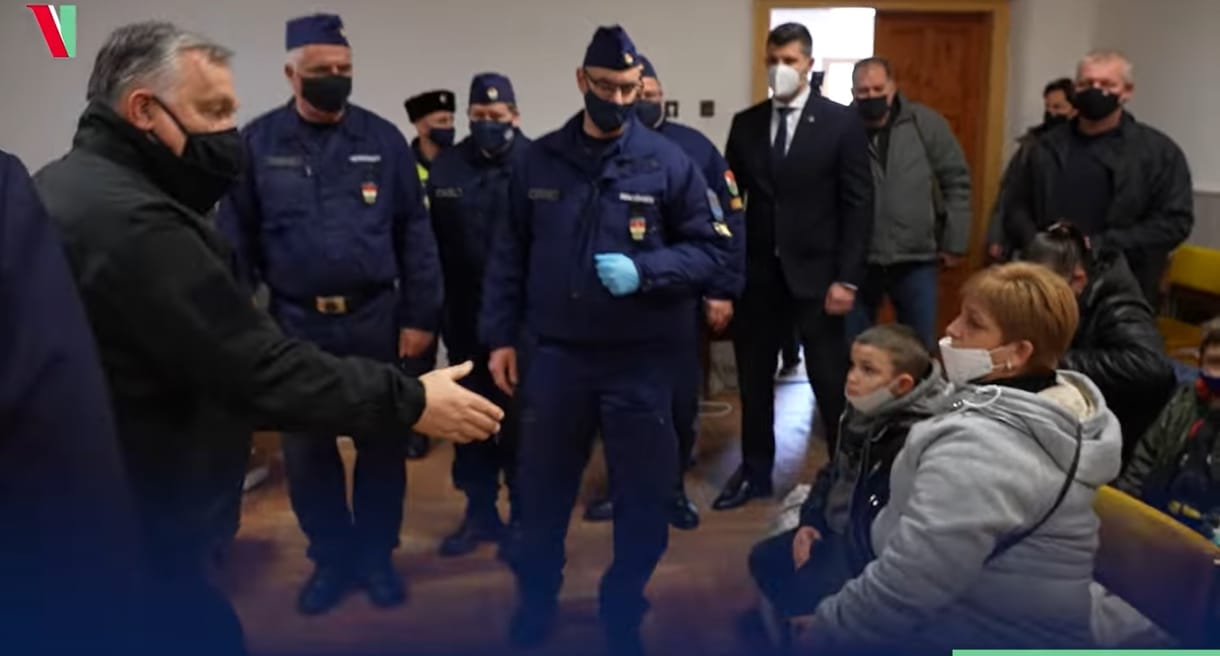 Orbán Viktor: A háborús menekülteket Magyarországon barátok várják