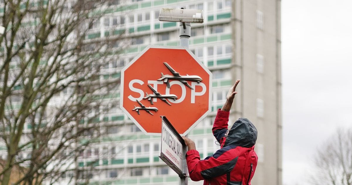 Egy órával a bejelentés után, fényes nappal lopták el Banksy új alkotását (videóval)