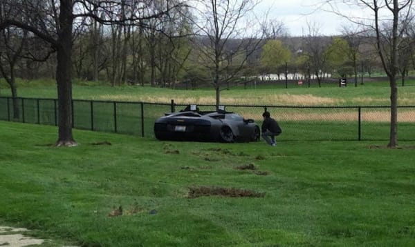 A sofőr megúszta, a Lamborghini Murcielago nem – fotók
