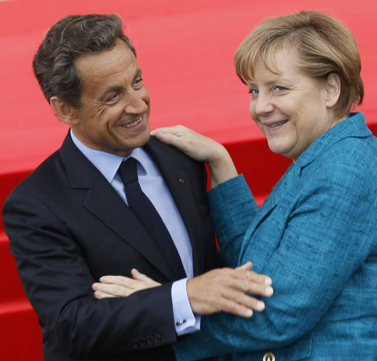 Merkel és Sarkozy a görög adósságválság megoldását keresi