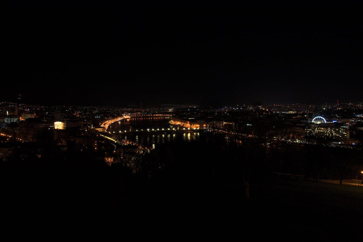 Így néztek ki a sötétbe borult budapesti műemlékek szombat este