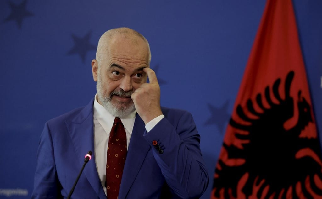 A világ egyik legkisebb és legszabadabb muszlim állama jöhet létre Albánia fővárosában