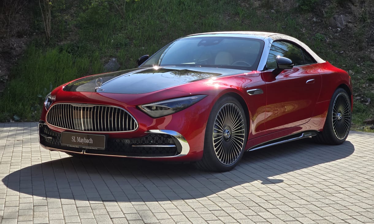 700 Maybach-logó 120 millió forintért: beültünk a luxustól tocsogó legújabb puccos kabrióba