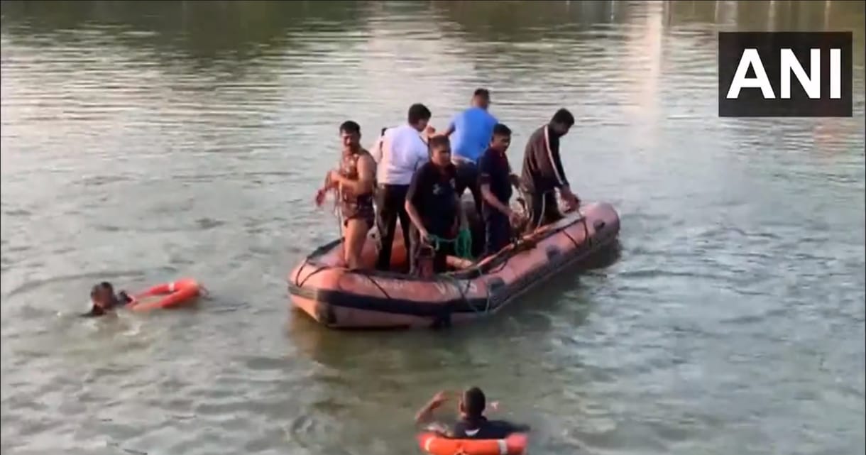 Indiában elsüllyedt egy iskolás gyerekeket szállító kirándulóhajó, tíz gyerek meghalt