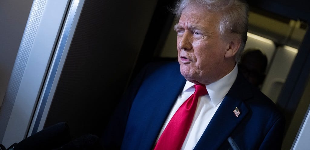 Trump bombázással és vámokkal fenyegette meg Iránt, ha nem születik új atomalku
