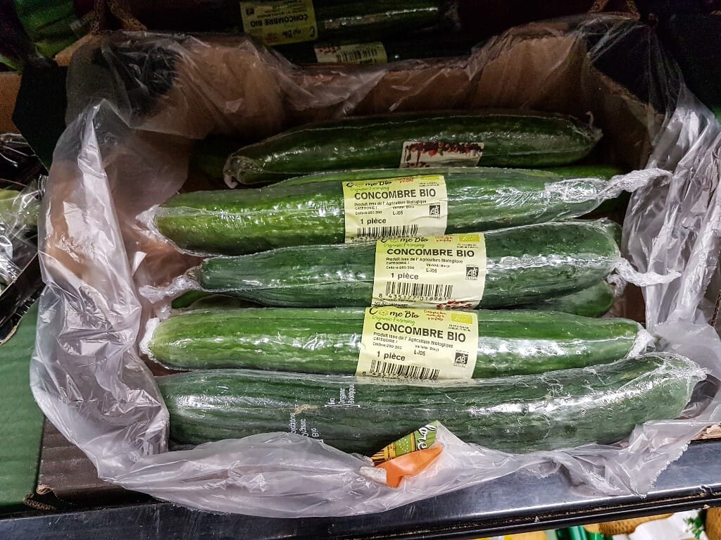 De miért van műanyagba csomagolva minden egyes kígyóuborka?