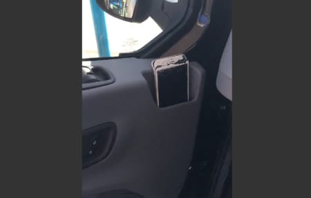 Hova ne rakjunk a mobilt a kocsiban, ha nem akarunk tőle azonnal elbúcsúzni