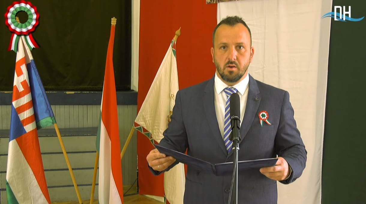 Ünnepi beszédében óva intett a melegeket ábrázoló filmektől Nagymaros polgármestere