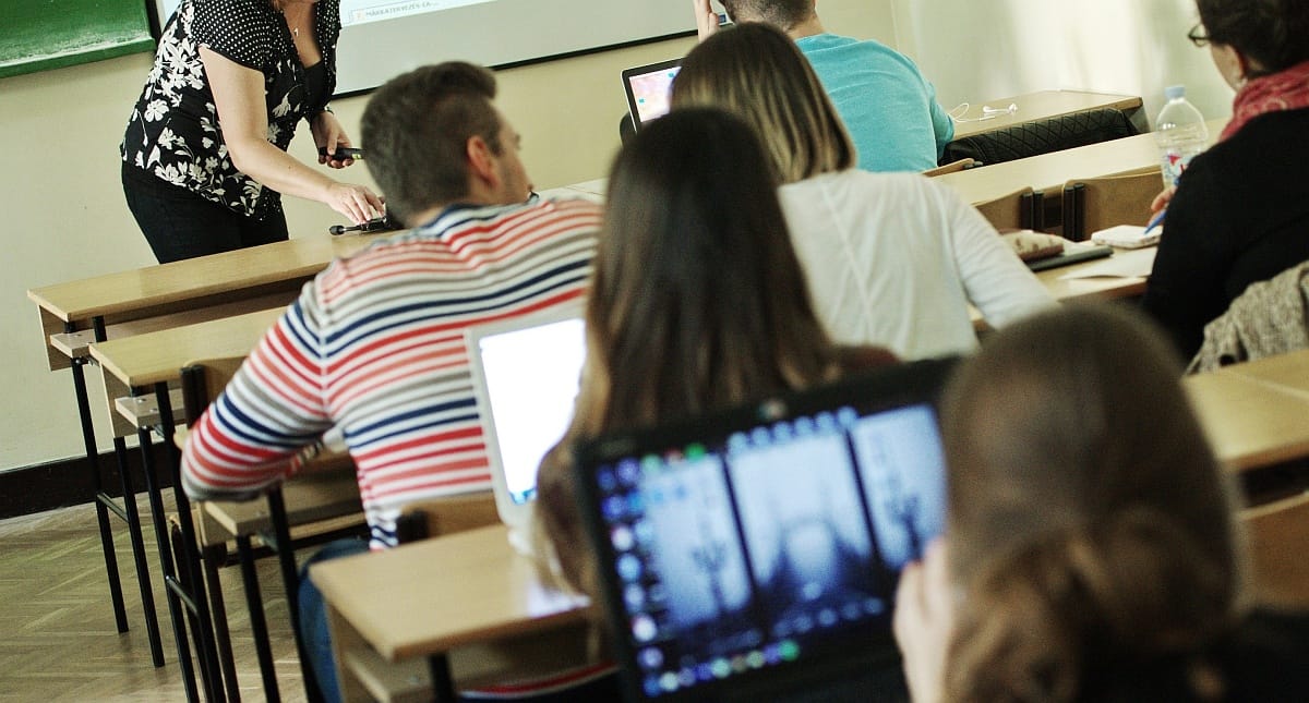 Mit tanítsanak az iskolában? Kétszázmillió forintból kutatná ki az MTA