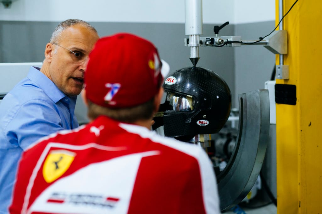 Räikkönen megleste, hogyan készül egy Forma-1-es sisak