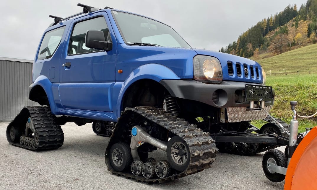 Kívánja a havat ez az éppen eladó hernyótalpas Suzuki Jimny