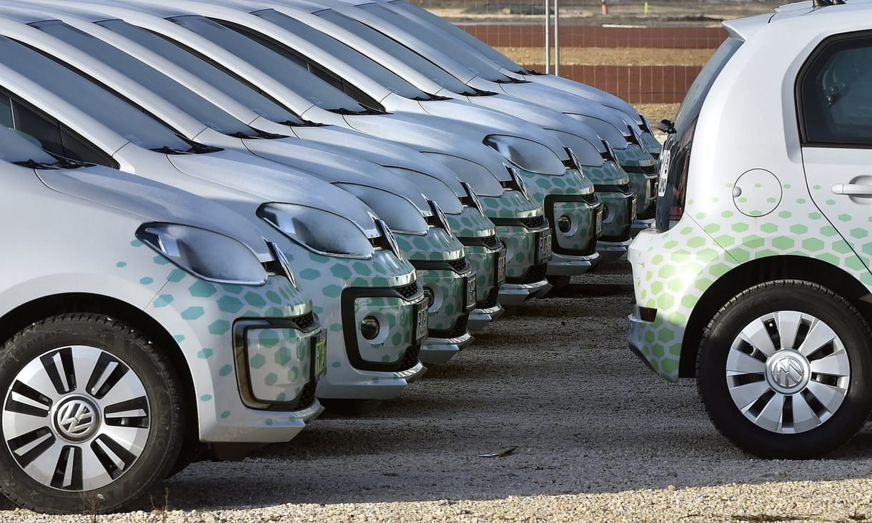 Limo vs. GreenGo: óriási árverseny indult meg a budapesti autómegosztásban